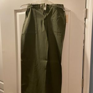 Dark green guess pants with tags